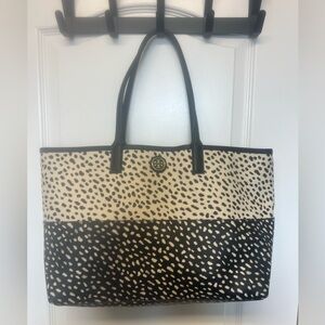 Tory Burch Black and Cream Patterned Tote
